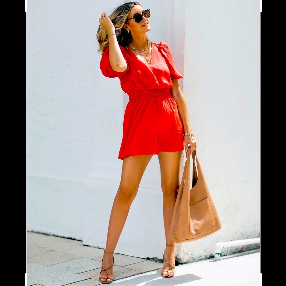 NWT Express XL Baked Apple V Neck Puff Sleeve Romper